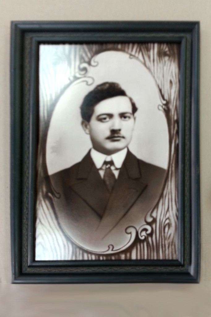 Black scrolled detailed frame Wendy Davis Custom Frames